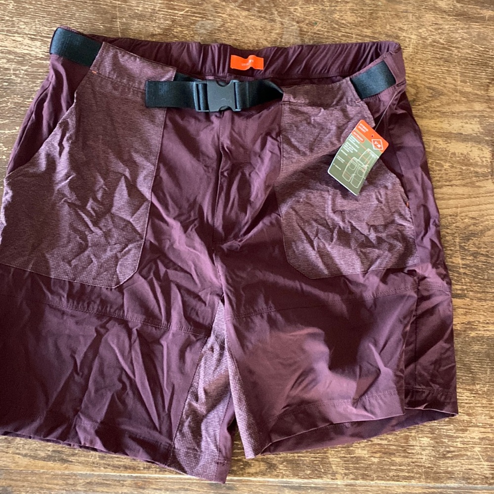 Unity men’s shorts NWT